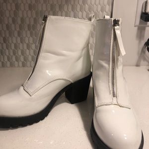 LuLus White Boots - size 10